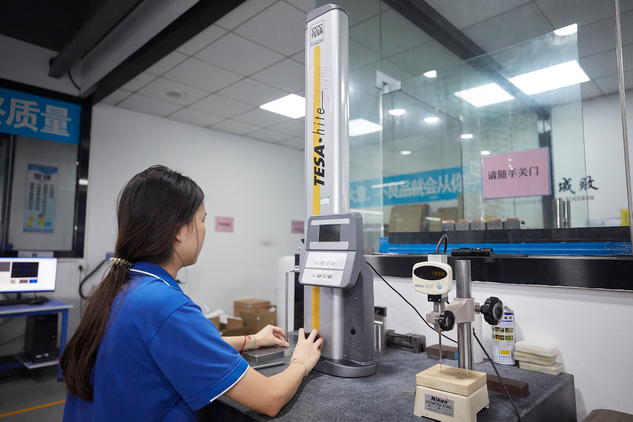  Height-finding instrument 